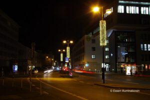 Weihnachtsbeleuchtung von Essert-Illuminationen mit LED-Lichterketten als Laternenbeleuchtung in Dortmund