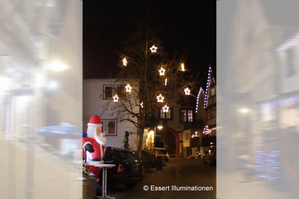 Weihnachtsbeleuchtung von Essert-Illuminationen mit LED-Lichtschlauch als Baumbeleuchtung in Klingenberg