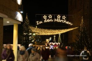 Weihnachtsbeleuchtung von Essert-Illuminationen mit LED-Lichtschlauch als Schriftzug in Rostock