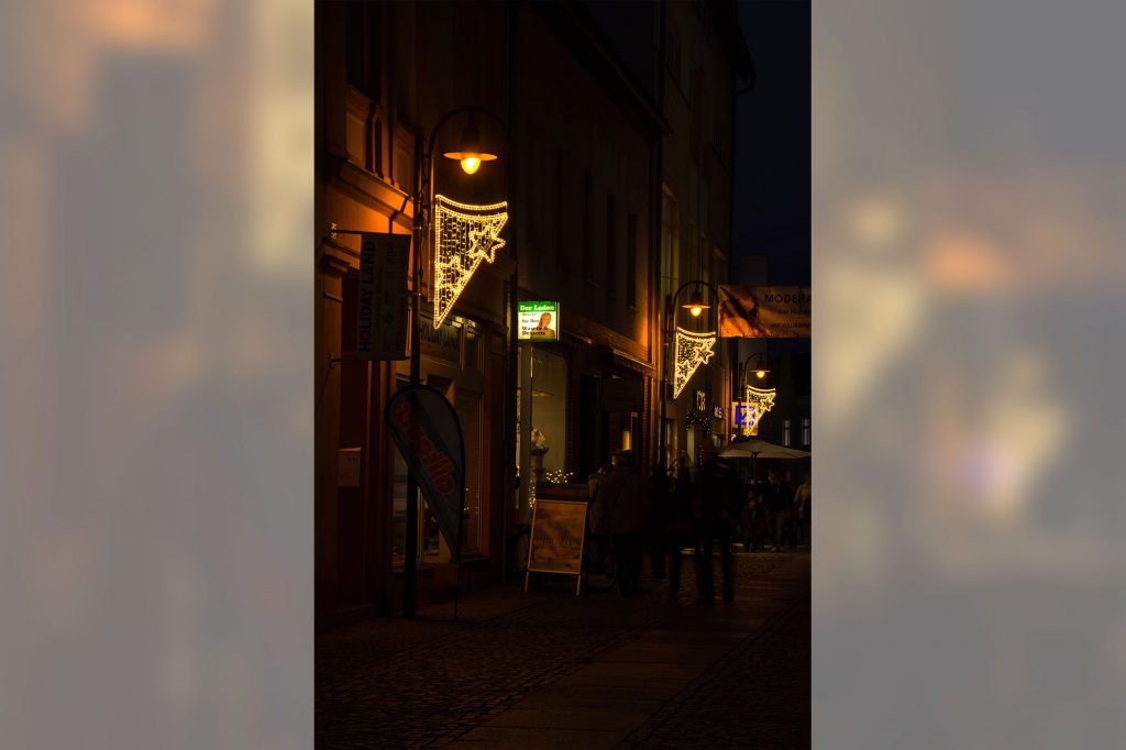 Weihnachtsbeleuchtung von Essert-Illuminationen mit LED-Lichterketten und LED-Lichtschlauch als Laternenbeleuchtung in Senftenberg