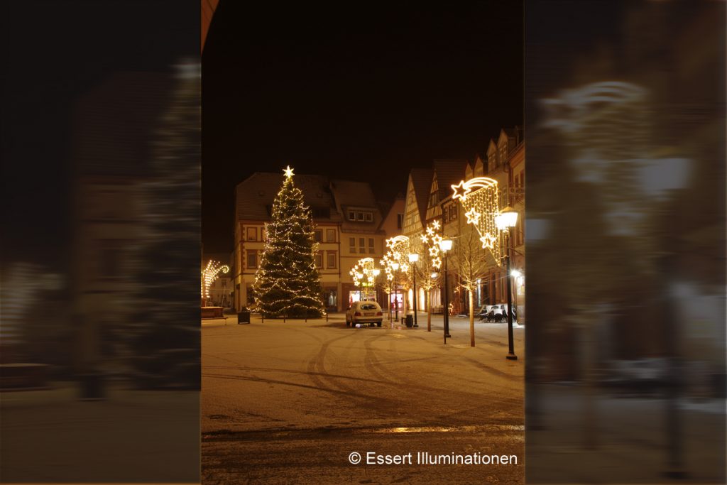 Weihnachtsbeleuchtung von Essert-Illuminationen mit LED-Lichterketten und LED-Lichtschlauch als Laternenbeleuchtung in Tauberbischofsheim