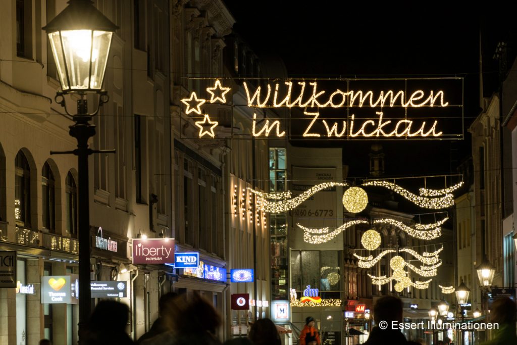 Weihnachtsbeleuchtung von Essert-Illuminationen mit LED-Lichtschlauch als Schriftzug in Zwickau
