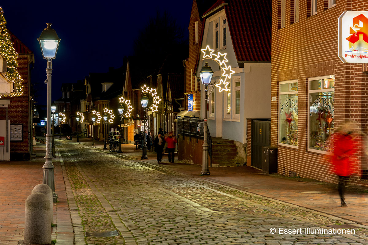 Weihnachtsbeleuchtung von Essert-Illuminationen mit Laternenbeleuchtung in Heiligenhafen