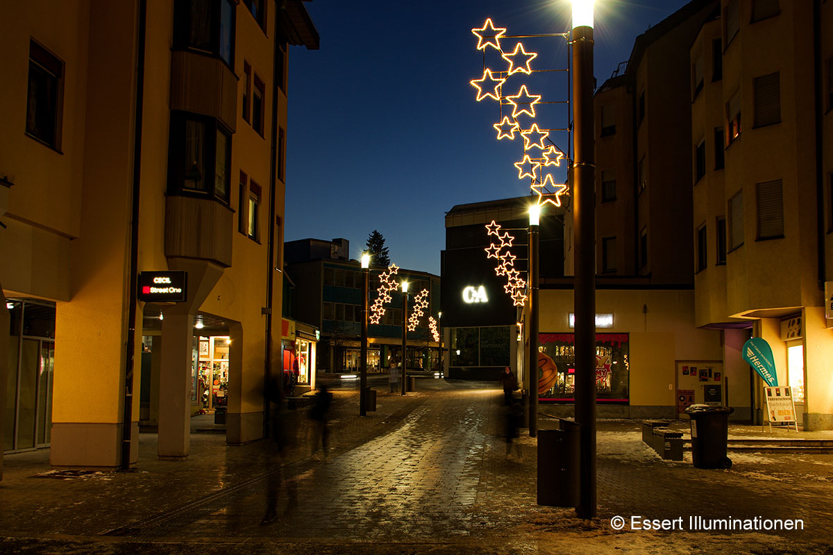 Weihnachtsbeleuchtung von Essert-Illuminationen mit Laternenbeleuchtung in Villingen-Schwenningen